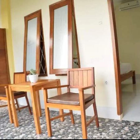 Kj Inn Homestay Senggigi Esterno foto