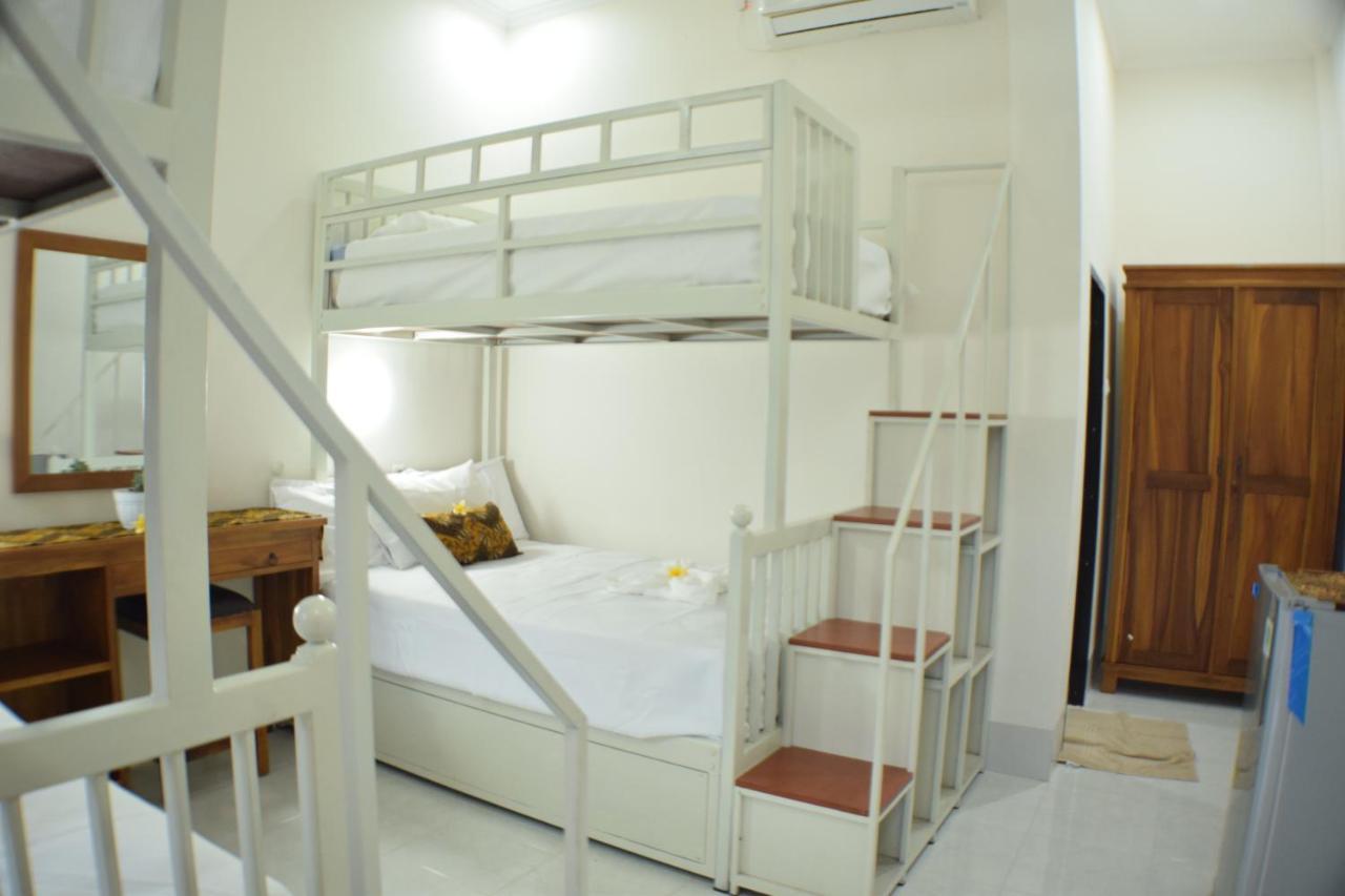 Kj Inn Homestay Senggigi Esterno foto